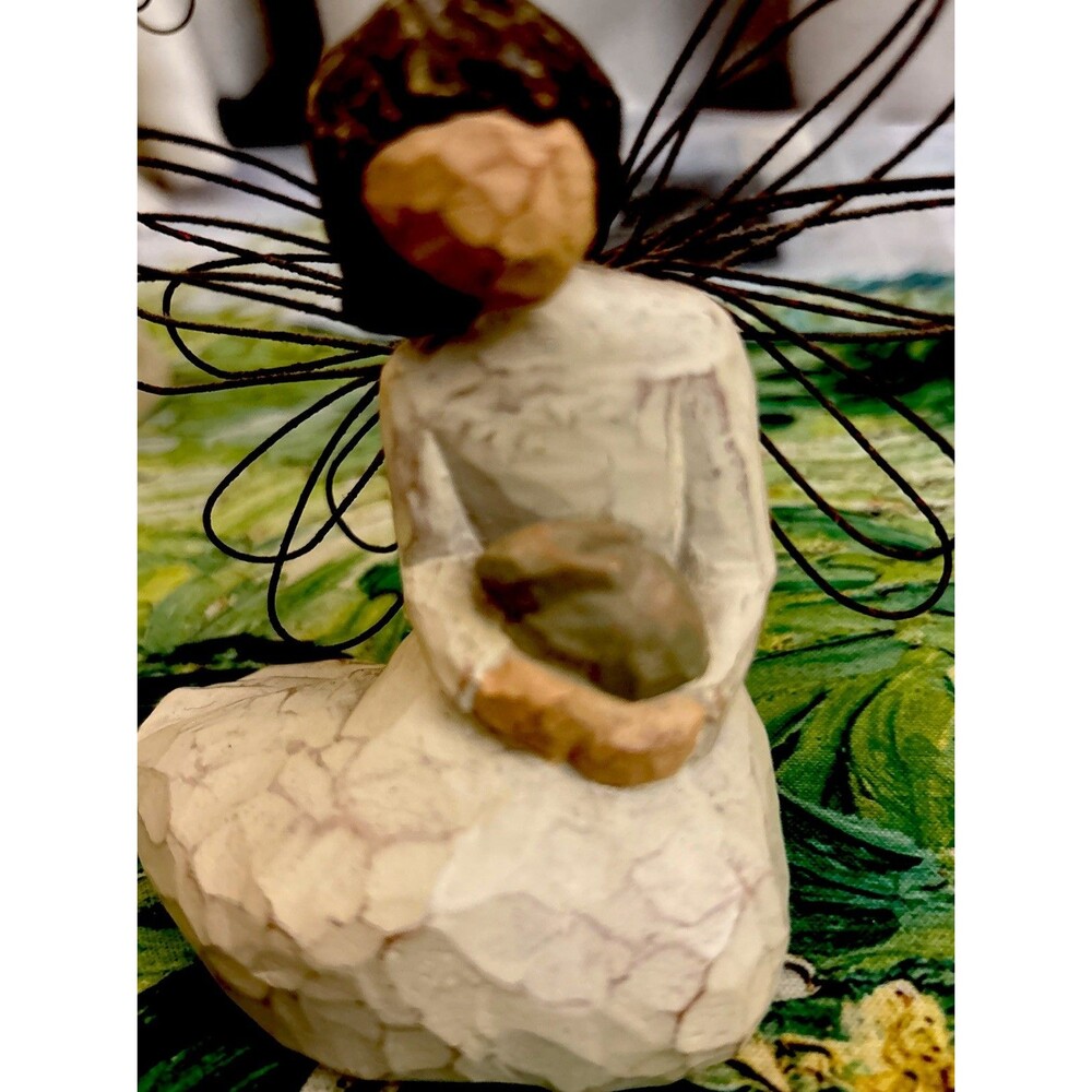 Willow Tree Angel of Protection Figurine Susan Lordi Demdaco 2000